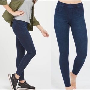 Spanx Jean-ish Ankle Leggings size medium in twilight rinse